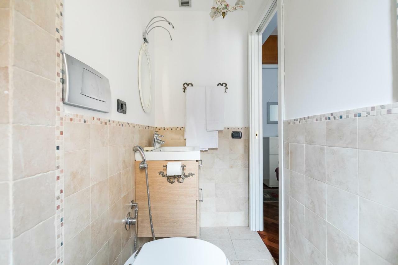 Vacanza Romana Guesthouse ภายนอก รูปภาพ