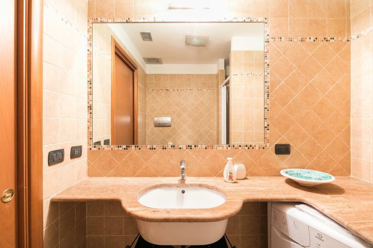 Vacanza Romana Guesthouse ภายนอก รูปภาพ